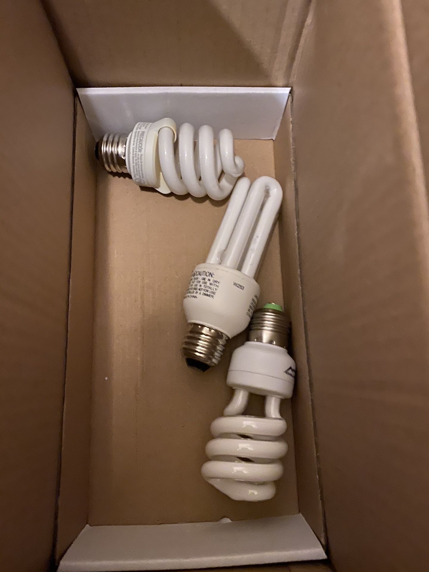 Unused Fluorescent light bulbs - Free