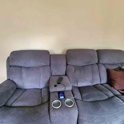 3-Seat High-Tech Power-Reclining Sofa [Raymour & Flanigan]