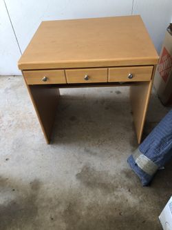 Small desk