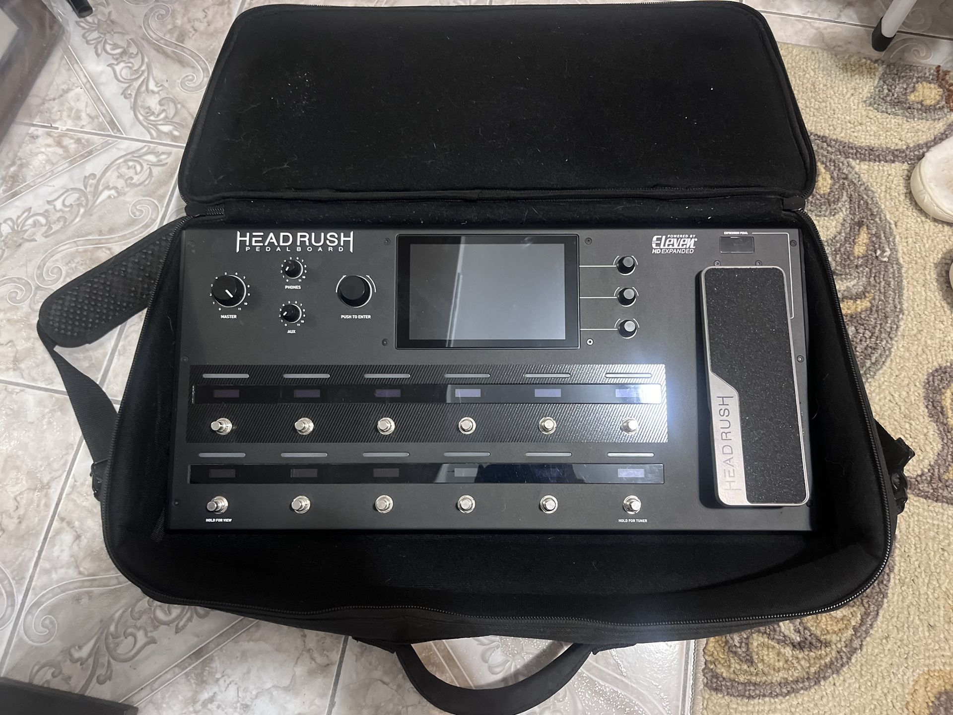 Headrush Pedalboard And Speaker