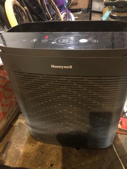 it’s a Honeywell air humidifier, going to good works everything crystal musica It’s a Honeywell air humidifier works good  new filters