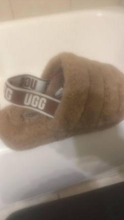 UGG Fluffy Slide Slipper