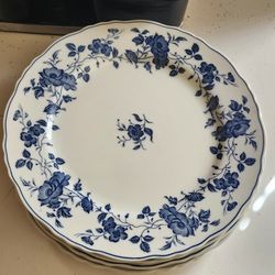 4 Beautiful Vintage Royal Meissen Fine China Dinner Plates