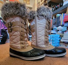 Rain boots size 10 women's