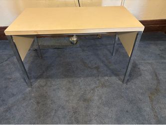 Children’s School / Activity Desk – $25