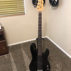 Early Epiphone Bat Wing Accu-Bass