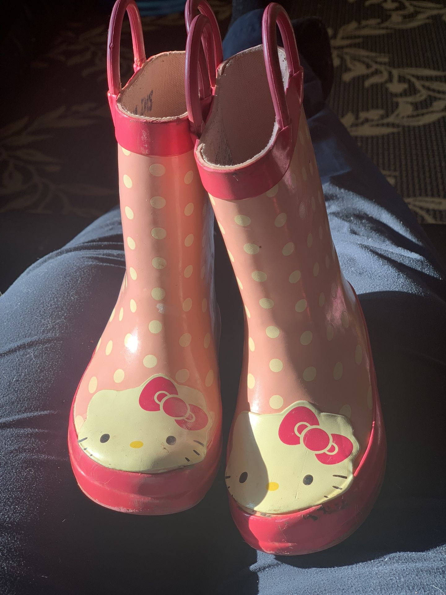 Hello Kitty Size 7 Rain Boots