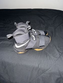 Nike LeBron Zoom Soldier 10”Black Gum”