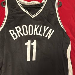 kyrie irving jersey large