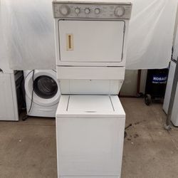 Whirlpool Laundry Center Washer And Gas Dryer 