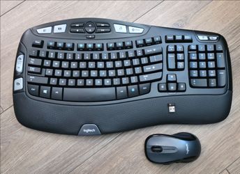 Logitech MK550 Wireless Mouse Keyboard