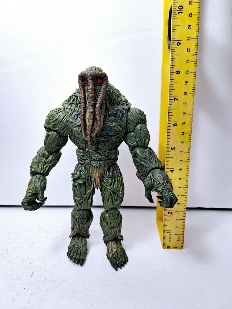 Marvel Legends MAN THING Build A Figure BAF Complete Daredevil