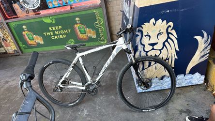 Scott aspect 29 in bike