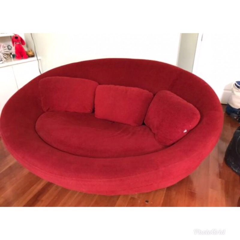 Cellini style Scandinavia - UFO oval lounge chair/sofa Red Wine Egg Mid century