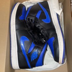 Jordan 1 Mid - Hyper Royal
