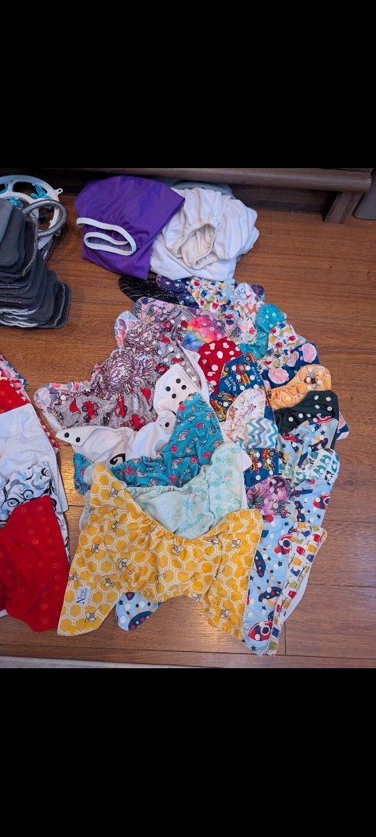 Huge Lot Of Cloth Diapers Newborn To Toddler