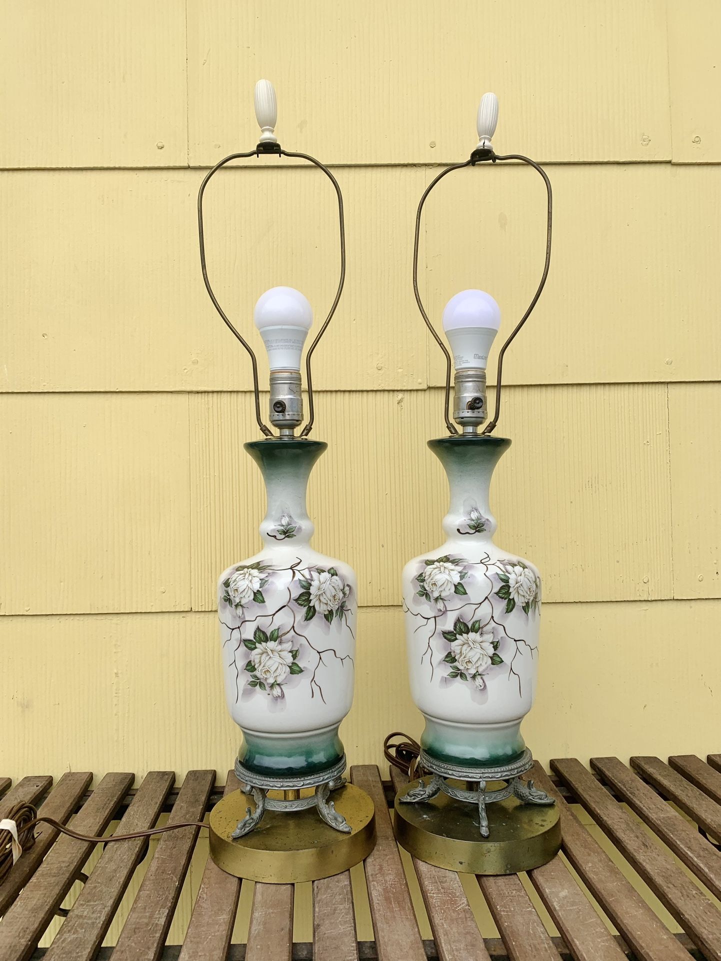 Vtg. Beautiful Oriental Brass Base Lamps