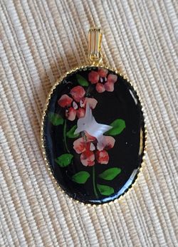 Vintage 1970's Laquered Pendant
