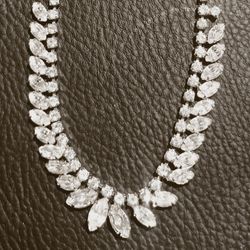 VINTAGE RHINESTONE NECKLACE