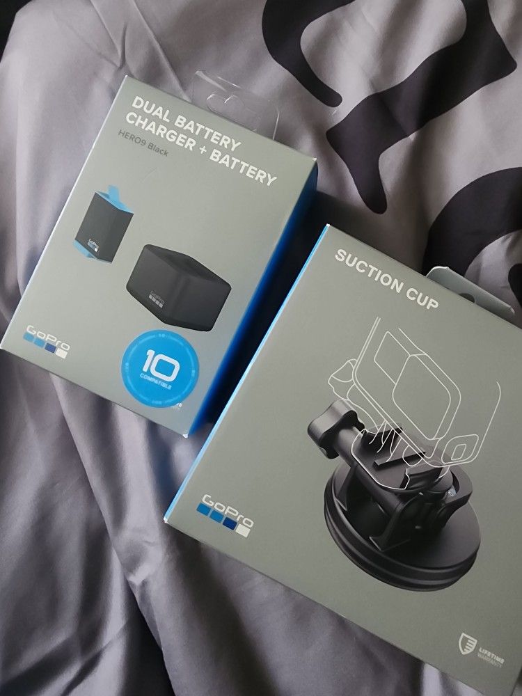 Gopro Suction Cup And Battery Charger With Battery