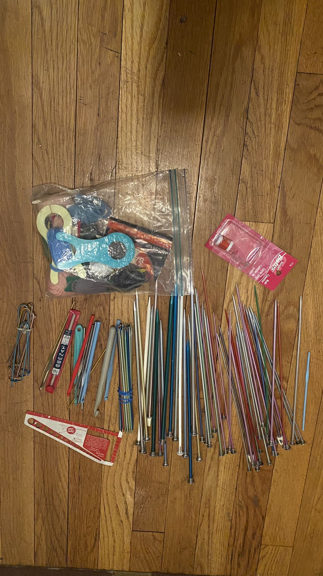 Lot of Knitting Needles & Crochet Hooks