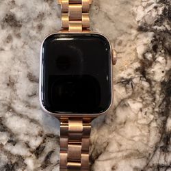 Apple Watch Series 5, 40mm Gold Aluminum Case With Matching Band