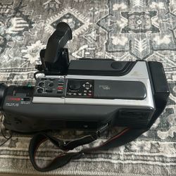 PRO EDIT RCA VHS CAMCORDER 