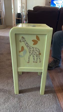 Adorable children’s nightstand with drawer