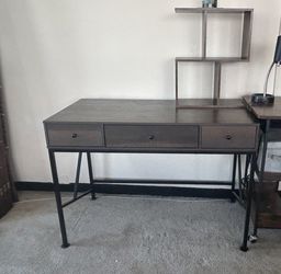 Desktop with book shelf