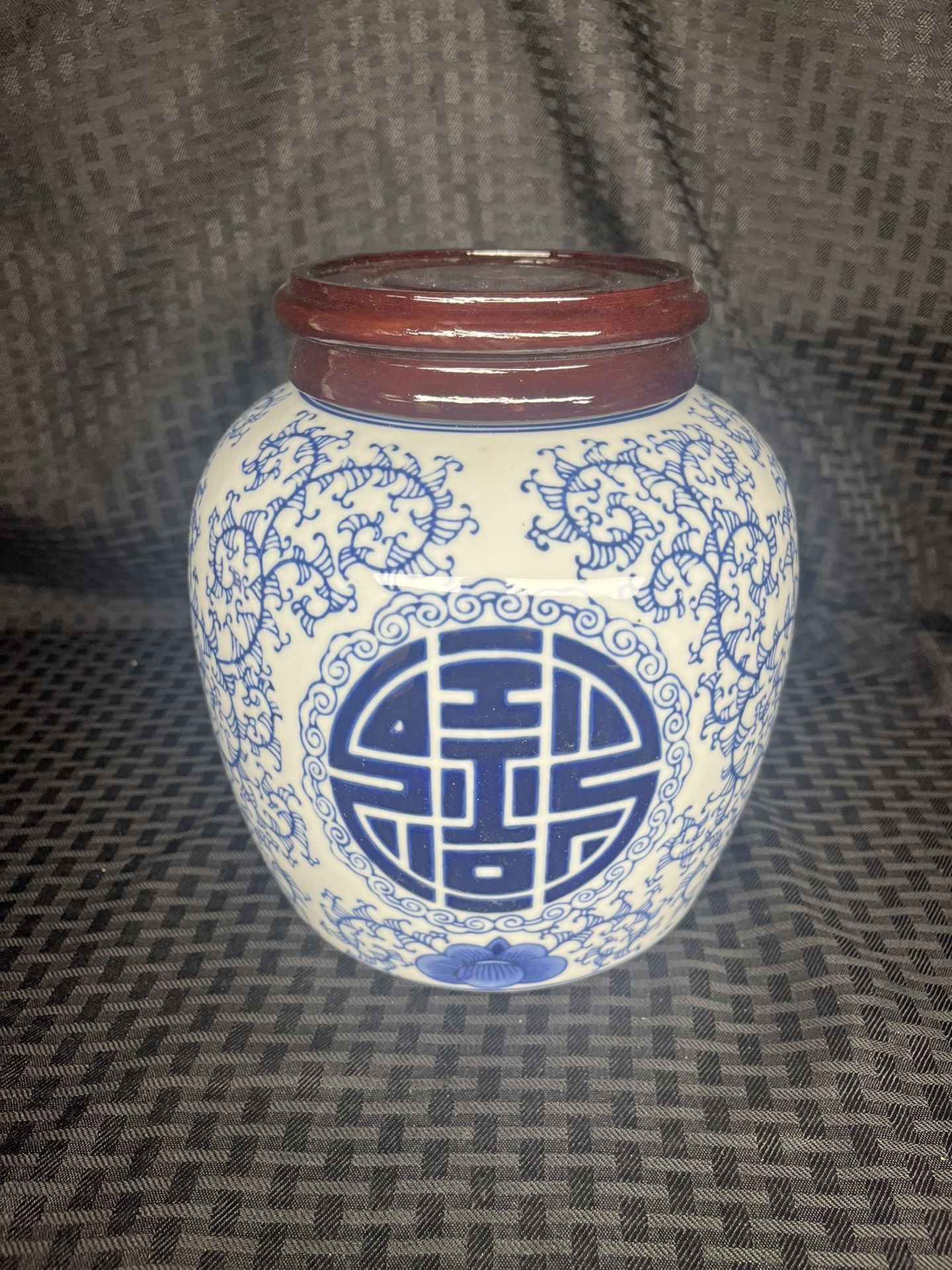 The Bombay Company Blue and White Friendship Ginger Jar with Wood Lid 