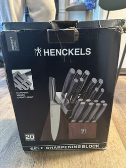 Henckels self sharpening Knife Block And Knives