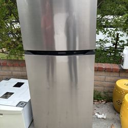 Fridge - Never Used