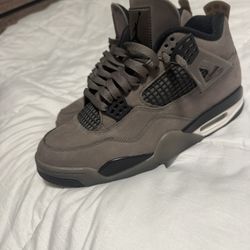 Jordan 4 Cavestone Size 8.5