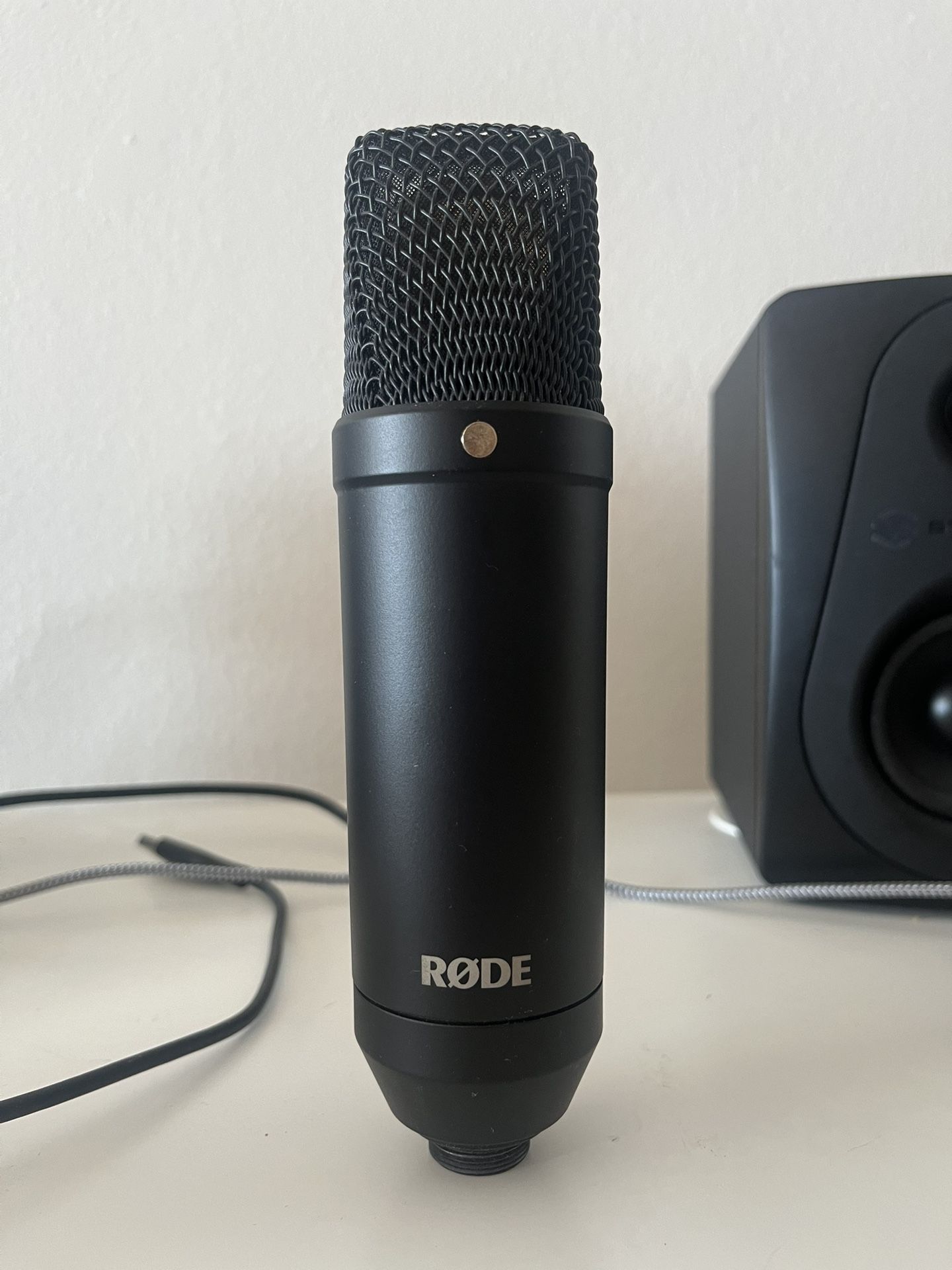 Rode NT1 Microphone