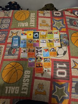 20 Pokemon Cards.