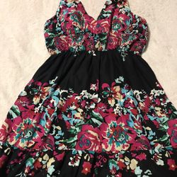 Size L — Black/Burgundy Halter Sundress
