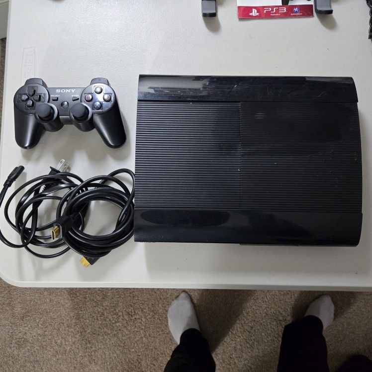 PS3 500GB Superslim Bundle
