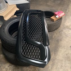 Ram 1500 Grill