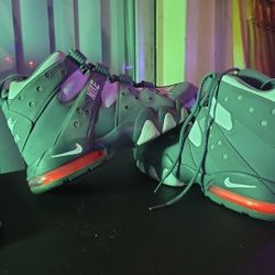 Nike Air Max2 CB '94 in the Light Smoke Grey/Light Silver colorway Size 10.5