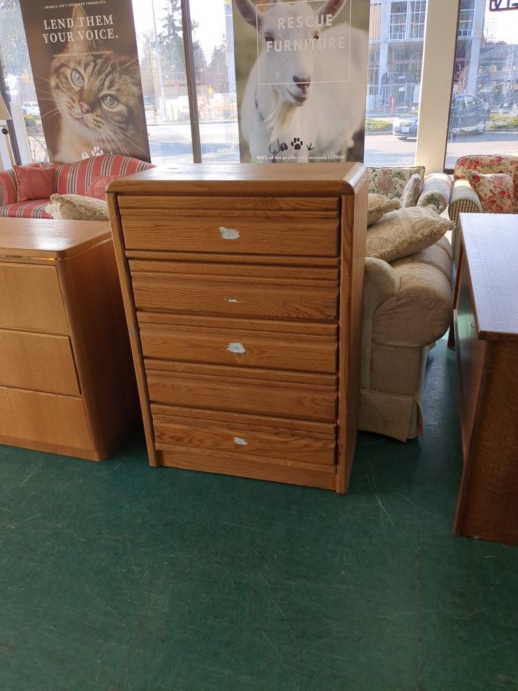 BLACKHAWK solid Oak 5 Drawer Dresser
