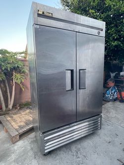 True 2 door freezer