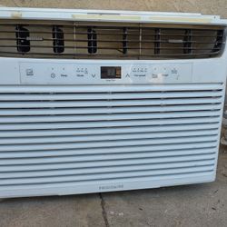 Frigidaire Window Air Conditioner 12000 Btu
