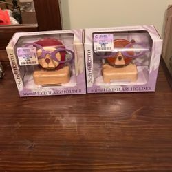 Animal eyeglass holder