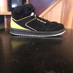 Air Jordan 60 Club Black Yellow Metallic Silver Size 11.5