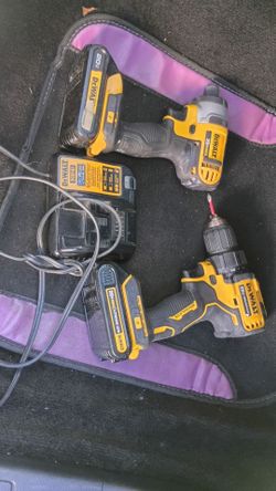 DeWalt 20V Drill and Impact Driver Combo Set
