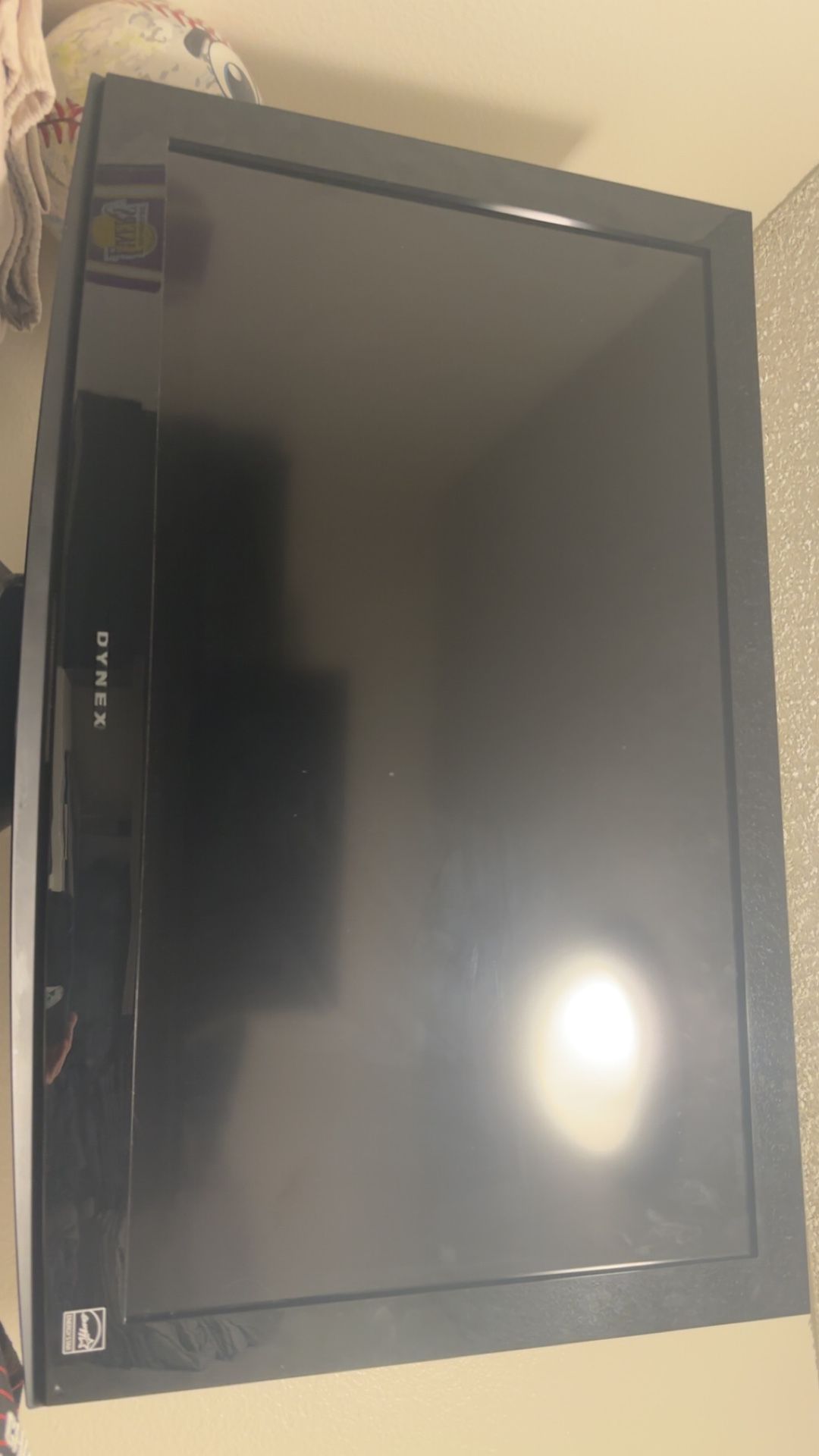 Fully Functioning Dynex Flatscreen With Wire