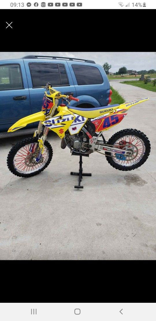 Photo 2019 Suzuki rm125