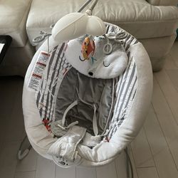 Fisher-Price See & Soothe Fox Deluxe