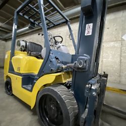7000 lb KOMATSU forklift for sale