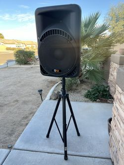 QFX Speaker With Stand